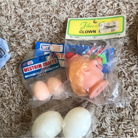 Vintage Craft Box Jean Pockets, Thread, Ribbon, Eggs, Wood Spools, Snaps + More - Picture 5 of 8